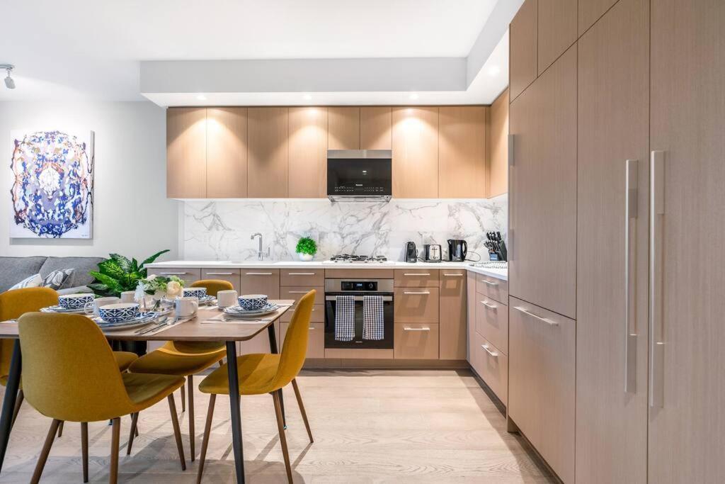 Modern Comfort At Ubc: 1Br Condo Near Campus Vancouver Extérieur photo
