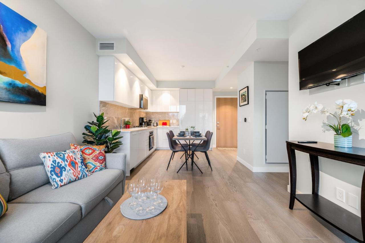 Modern Comfort At Ubc: 1Br Condo Near Campus Vancouver Extérieur photo