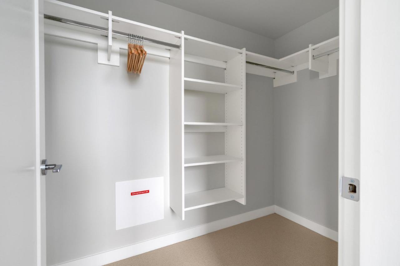 Modern Comfort At Ubc: 1Br Condo Near Campus Vancouver Extérieur photo