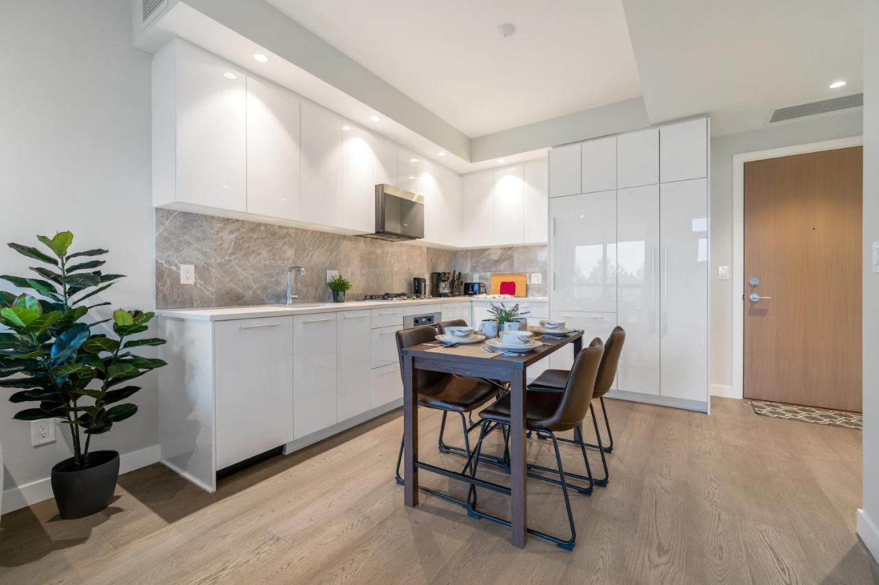 Modern Comfort At Ubc: 1Br Condo Near Campus Vancouver Extérieur photo