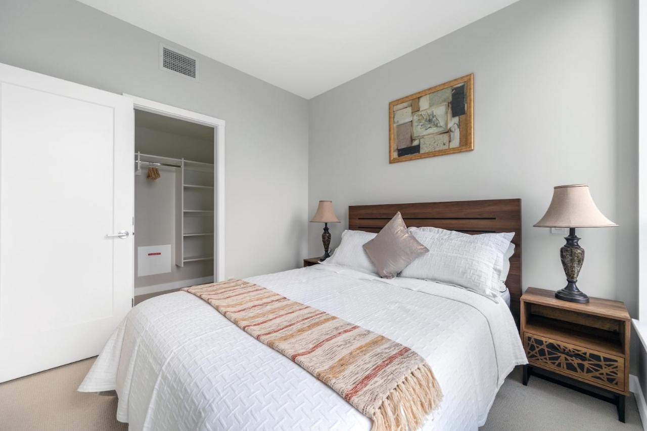 Modern Comfort At Ubc: 1Br Condo Near Campus Vancouver Extérieur photo